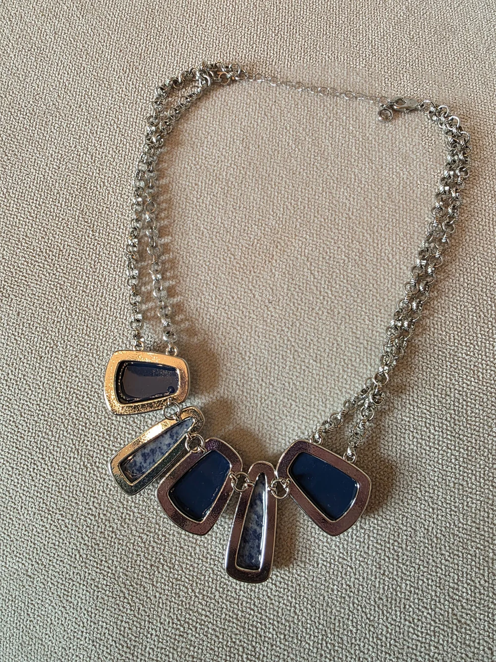 Vintage C 1946 Silver Tone Blue Stone Statement Necklace Chunky Bib Style - Picture 4 of 7
